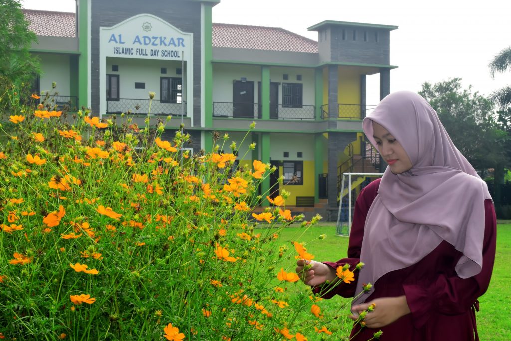 Intan Wijayanti, S.Pd.