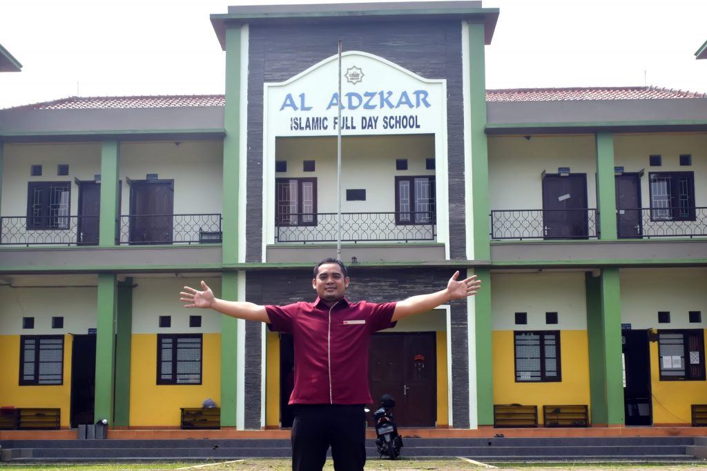 Deden Taufik Roswan, S.Pd.I.