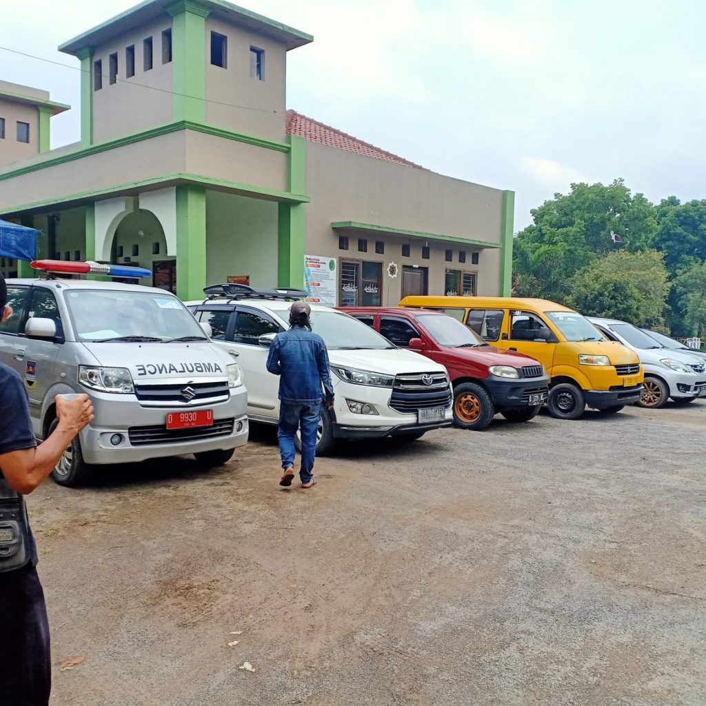 Yayasan Pendidikan Al-Adzkar Support Pelaksanaan Gebyar Vaksinasi untuk Warga Sekitar di Desa Ciburuy